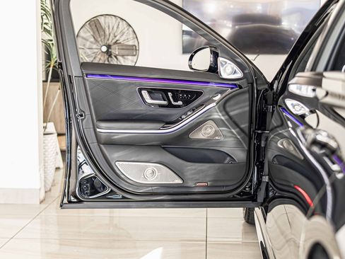 Used 2025 Mercedes-Benz S 63 AMG S image 27