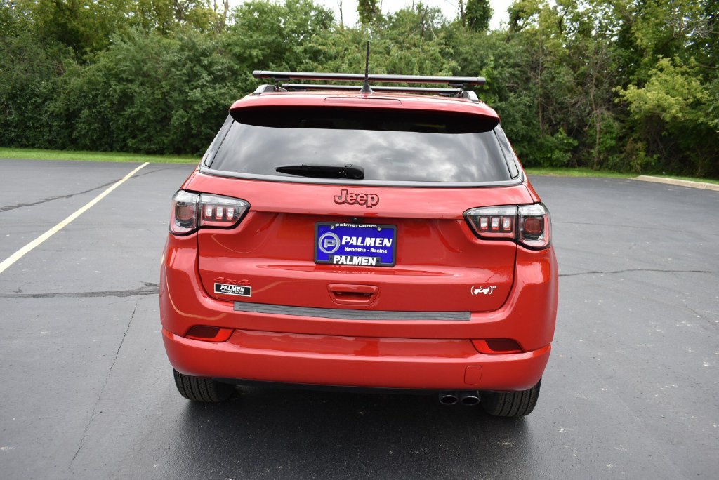 Certified 2022 Jeep Compass Limited AWD/4WD image 8
