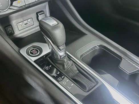 Used 2024 Nissan Sentra SV FWD image 14