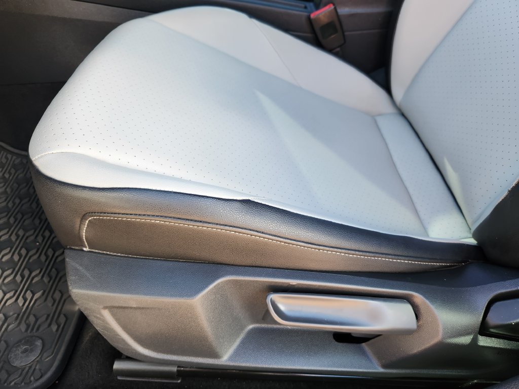 Used 2019 Volkswagen Jetta R-Line w/ R-Line Cold Weather Package FWD image 23
