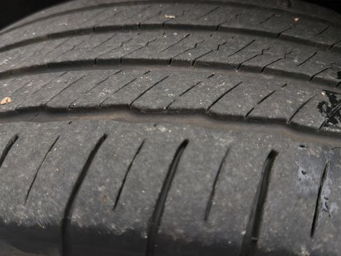 Used 2018 Cadillac XT5 Luxury w/ LPO, Wheel Lock Package image 45