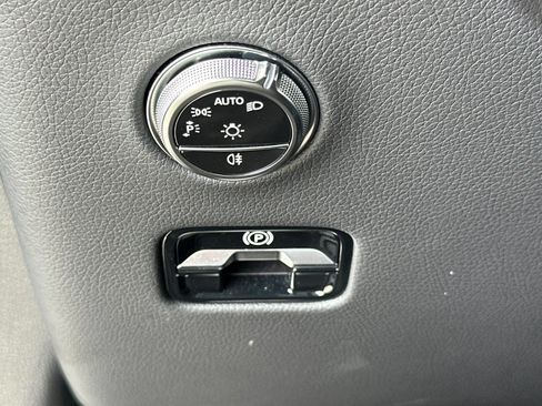 Certified 2023 Mercedes-Benz GLC 300 4MATIC image 41