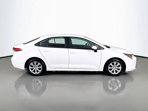 Used 2024 Toyota Corolla LE image 4