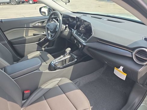 New 2026 Chevrolet Trax ACTIV w/ Driver Confidence Package FWD image 18