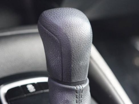 Used 2021 Toyota Corolla LE FWD image 28