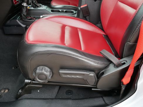 Used 2023 Jeep Wrangler Unlimited Rubicon 4xe AWD/4WD image 20