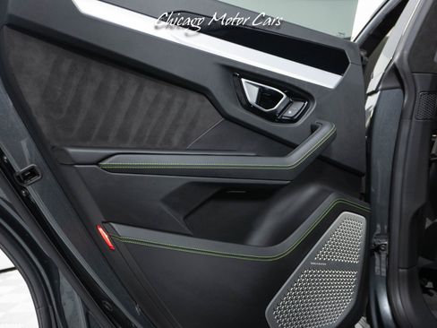 Used 2019 Lamborghini Urus image 46