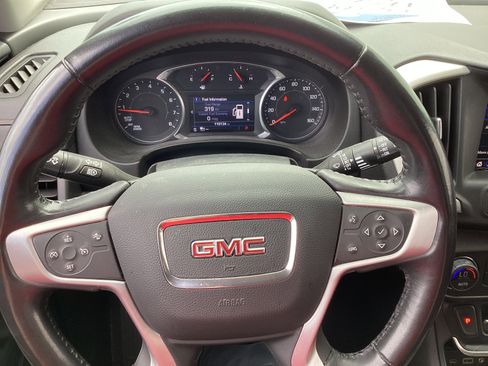 Used 2021 GMC Terrain SLE w/ Driver Convenience Package image 13
