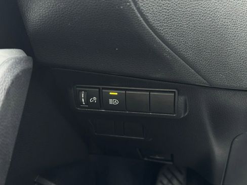 Used 2023 Toyota Corolla Cross LE image 32