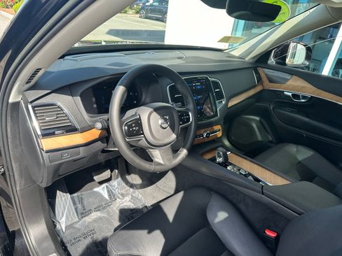 Used 2023 Volvo XC90 B5 Plus w/ Protection Package Premier AWD/4WD image 13