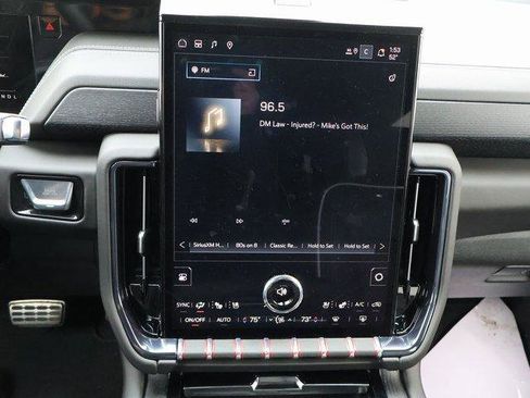 New 2025 GMC Yukon XL AT4 Ultimate image 25