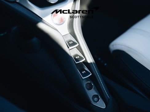 Used 2024 McLaren 750S Spider image 28