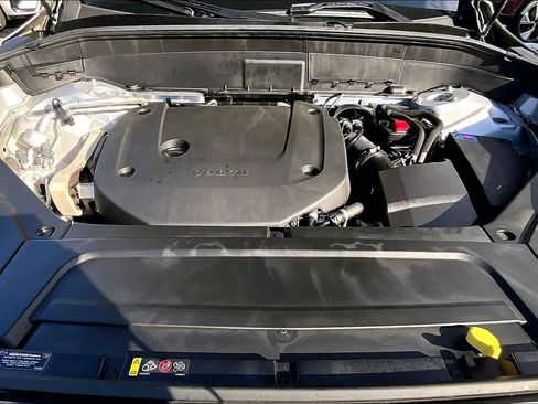 Certified 2024 Volvo XC90 B6 Plus image 29