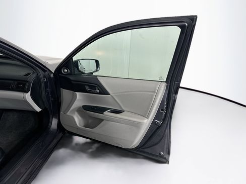 Used 2015 Honda Accord EX-L image 33