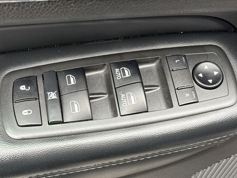 Used 2021 Jeep Grand Cherokee Limited w/ Trailer Tow Group IV image 13