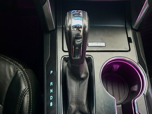 Used 2017 Ford Explorer Limited image 24