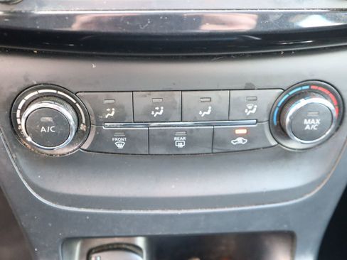 Used 2017 Nissan Sentra SV w/ Driver's Assist Package FWD image 37