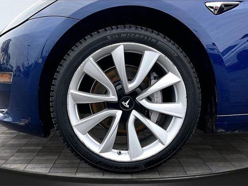 Used 2018 Tesla Model 3 Long Range image 9