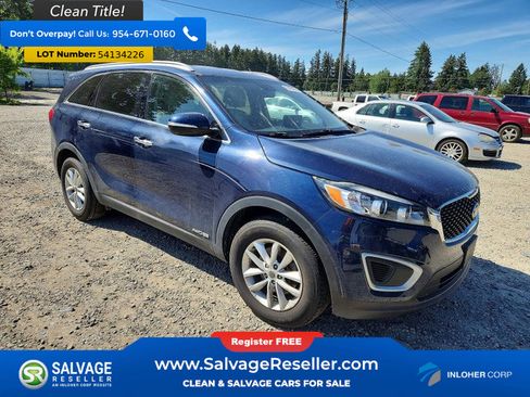 Used 2017 Kia Sorento AWD image 5