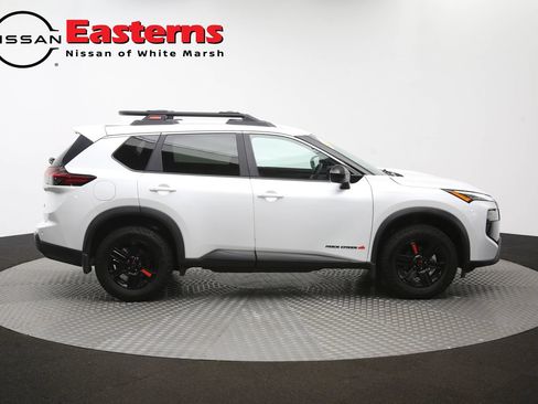 Used 2025 Nissan Rogue SV AWD/4WD image 43