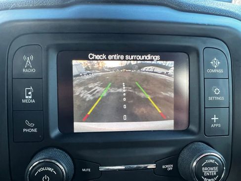 Used 2018 Jeep Renegade Sport w/ Power & Air Group image 18