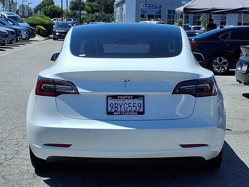 Used 2022 Tesla Model 3 RWD image 5