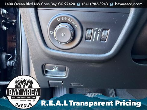 Used 2024 Jeep Grand Cherokee L Summit AWD/4WD image 20