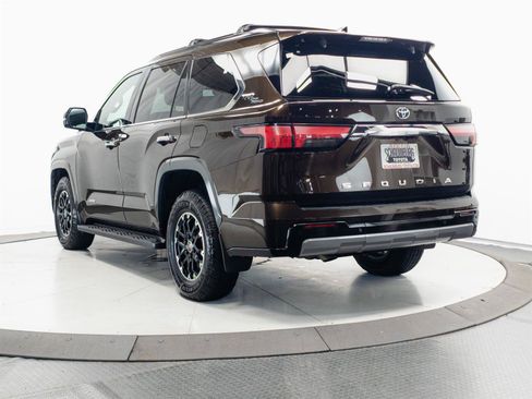 Used 2023 Toyota Sequoia Limited w/ TRD Off-Road Package AWD/4WD image 10