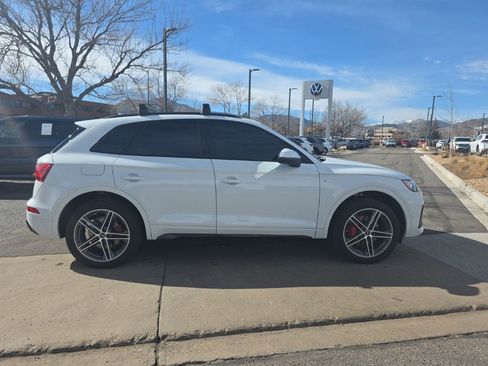 Used 2025 Audi Q5 e Premium Plus w/ Premium Plus Package image 6