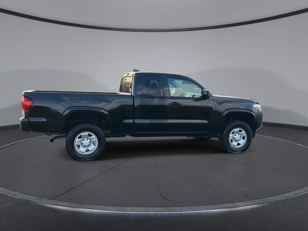 Used 2022 Toyota Tacoma SR RWD image 9