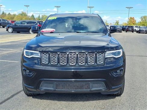 Certified 2021 Jeep Grand Cherokee Laredo X image 2