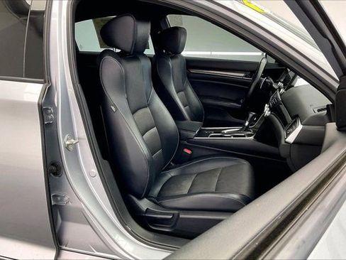 Used 2018 Honda Accord Sport image 5