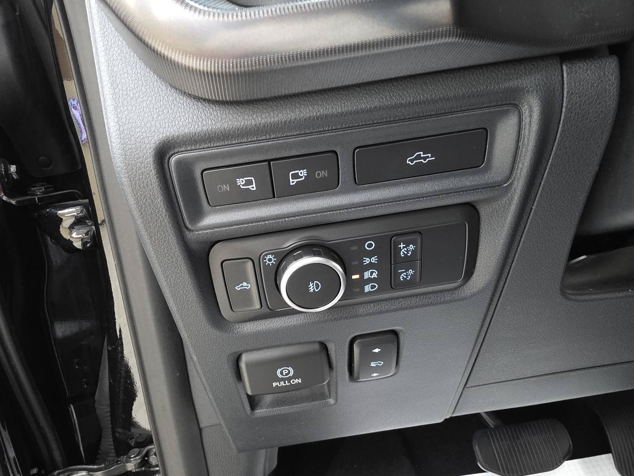 Used 2022 Ford F150 Platinum w/ Equipment Group 701A High AWD/4WD image 37