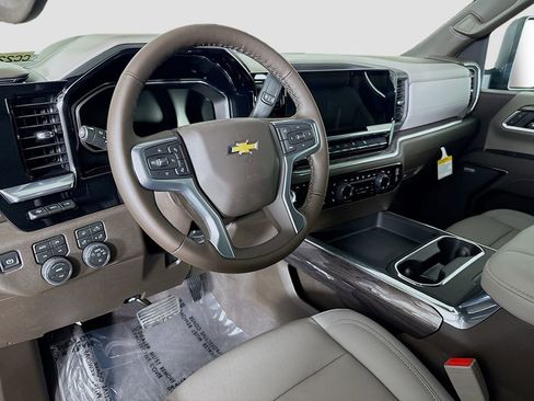 New 2026 Chevrolet Silverado 2500 LTZ w/ LTZ Premium Package image 9
