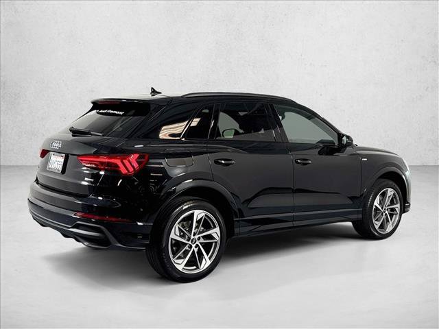 Used 2025 Audi Q3 2.0T Premium w/ Convenience Plus Package AWD/4WD image 5