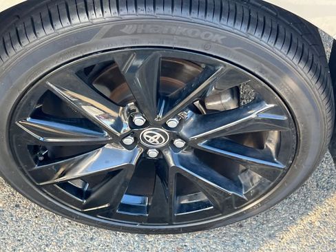 Used 2021 Toyota Corolla SE FWD image 22