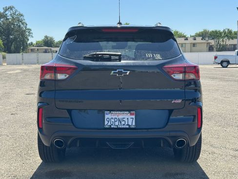 Used 2023 Chevrolet TrailBlazer RS w/ Sun and Liftgate Package FWD image 4