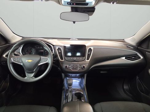 Used 2025 Chevrolet Malibu LT FWD image 16