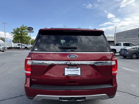 Used 2018 Ford Expedition Max XLT w/ Equipment Group 202A AWD/4WD image 4