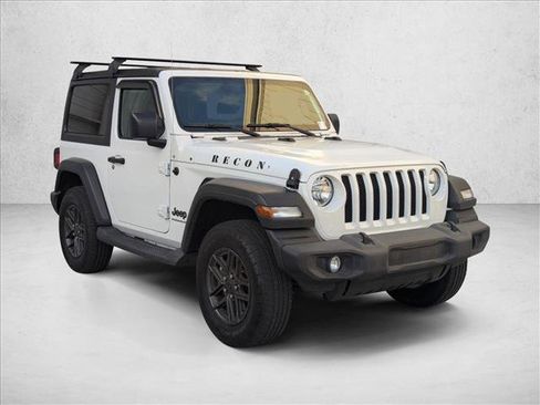 Used 2023 Jeep Wrangler Sport AWD/4WD image 3