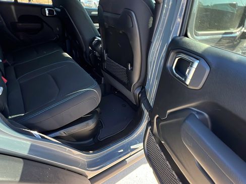 Used 2025 Jeep Wrangler Unlimited Rubicon 4xe w/ Convenience Group image 21