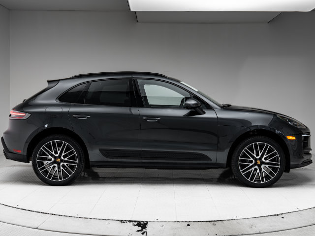 Certified 2026 Porsche Macan AWD/4WD image 32
