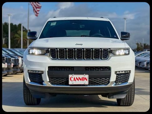 Used 2025 Jeep Grand Cherokee L Limited image 4