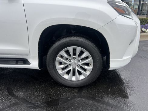 Used 2022 Lexus GX 460 Premium w/ Premium Package image 13