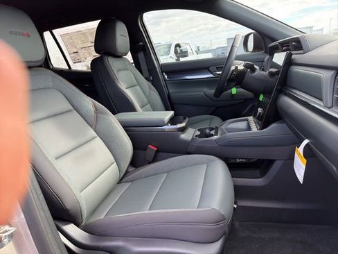 New 2026 GMC Terrain AT4 w/ Technology Package II image 13