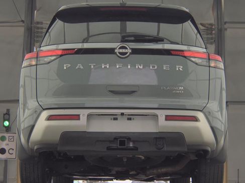 Used 2024 Nissan Pathfinder Platinum w/ Cargo Package AWD/4WD image 6