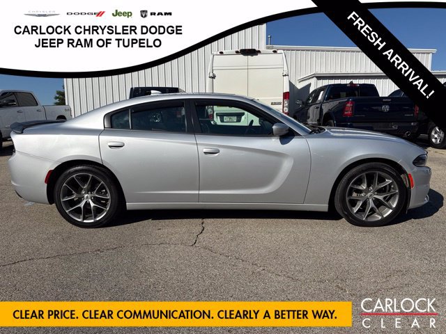 Used 2022 Dodge Charger SXT w/ Plus Group RWD image 6