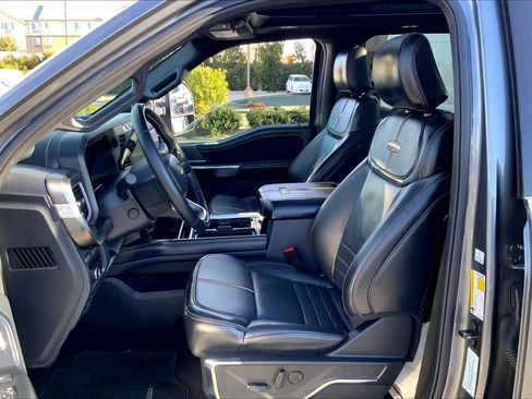 Used 2024 Ford F250 Platinum image 7