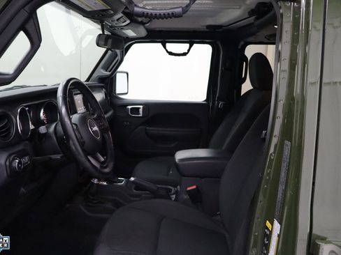 Used 2021 Jeep Wrangler Unlimited Willys image 25