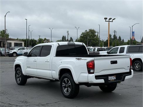 Used 2019 Toyota Tacoma TRD Sport RWD image 6